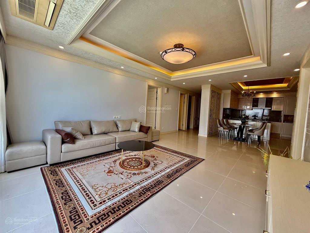 Bán gấp căn hộ cantavil hoàn cầu 3 phòng ngủ đầy đủ nội thất 138m2 giá 11 tỷ đang cho thuê 25 triệu