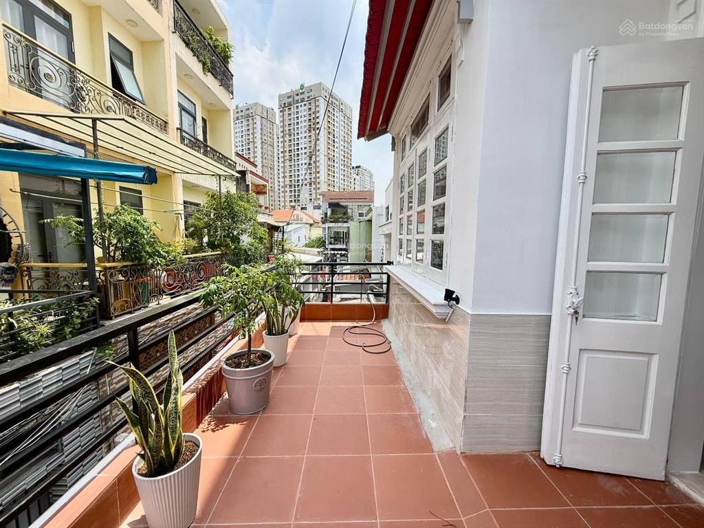 Bán gấp nhà đường 61 thảo điền 1 trệt 3 lầu 4 phòng ngủ 6wc nội thất đầy đủ dọn vào ở ngay