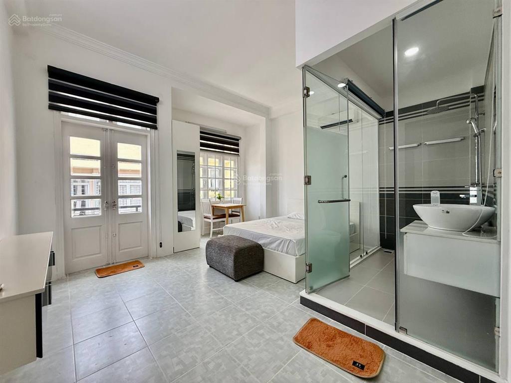 Bán gấp nhà đường 61 thảo điền 1 trệt 3 lầu 4 phòng ngủ 6wc nội thất đầy đủ dọn vào ở ngay