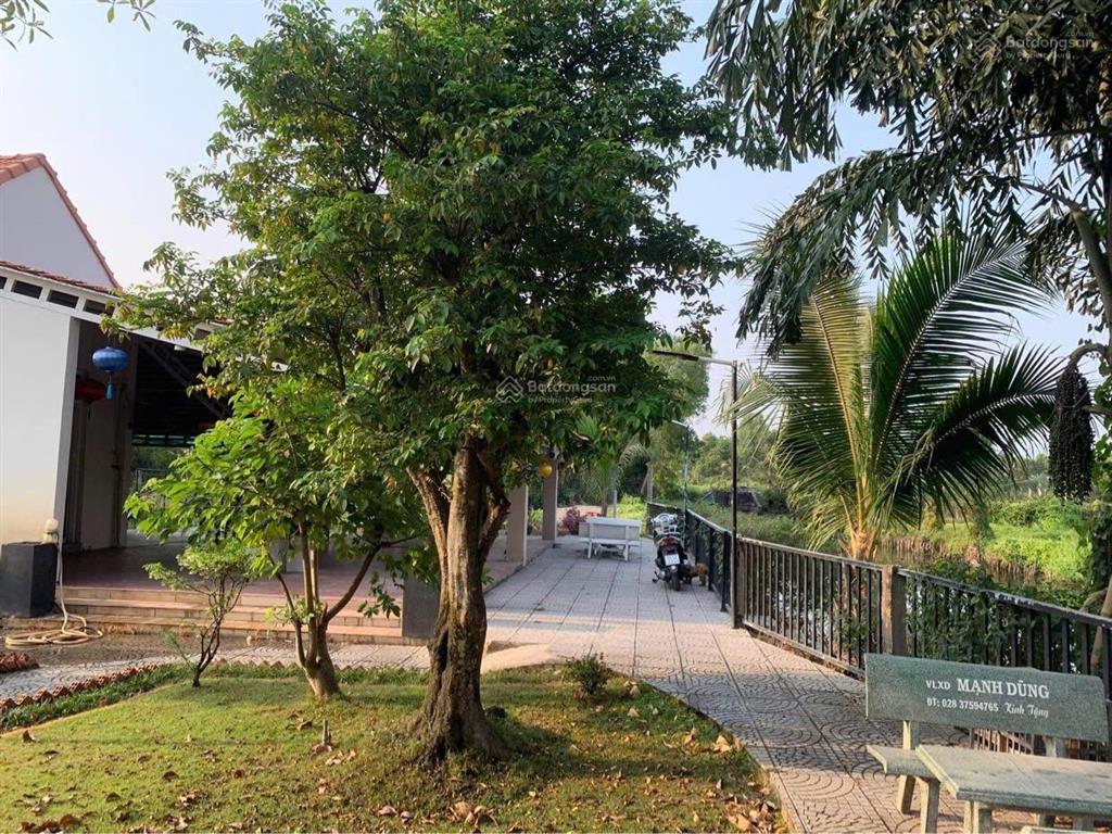 Nhà vườn xã tân nhựt bình chánh 1300m có 300m2 thổ cư