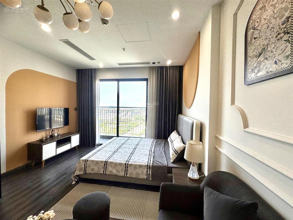Mình cần bán gấp căn studio mình vừa mua nhưng có chút trục trặc về tài chính nên mình cần bán gấp