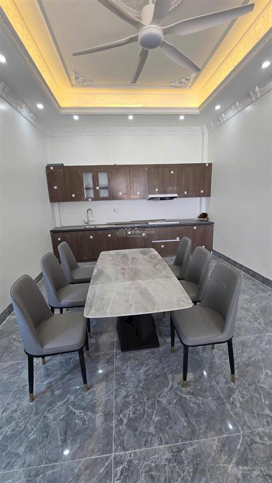 Bán nhà riêng tại khu đô thị bờ đông sông đáy, 3,95 tỷ, 60m2, 4pn, 2wc, giá siêu hời