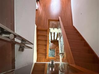 Bán nhà 3 tầng mặt phố yên mẫn kinh doanh sầm uất gần chợ yên... full nội thất mới keng