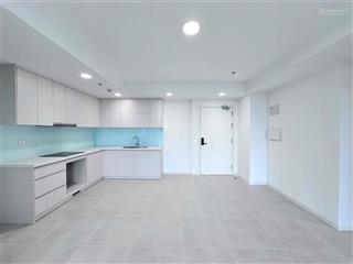 Chuyển nhượng siêu hiếm căn 2pn view lm81  view nội khu  sẵn hđ thuê  hỗ trợ vay bank