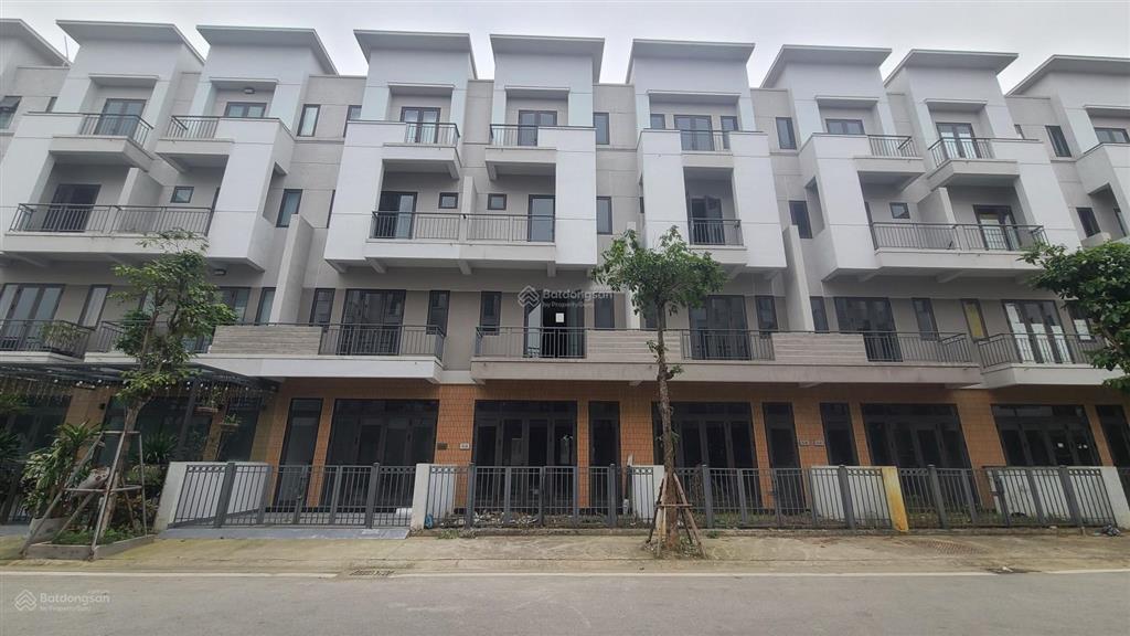 Bán nhanh căn nhà 4 tầng đã hoàn thiện có thể khai thác dòng tiền ngay, giá 7 tỷ có sổ hồng