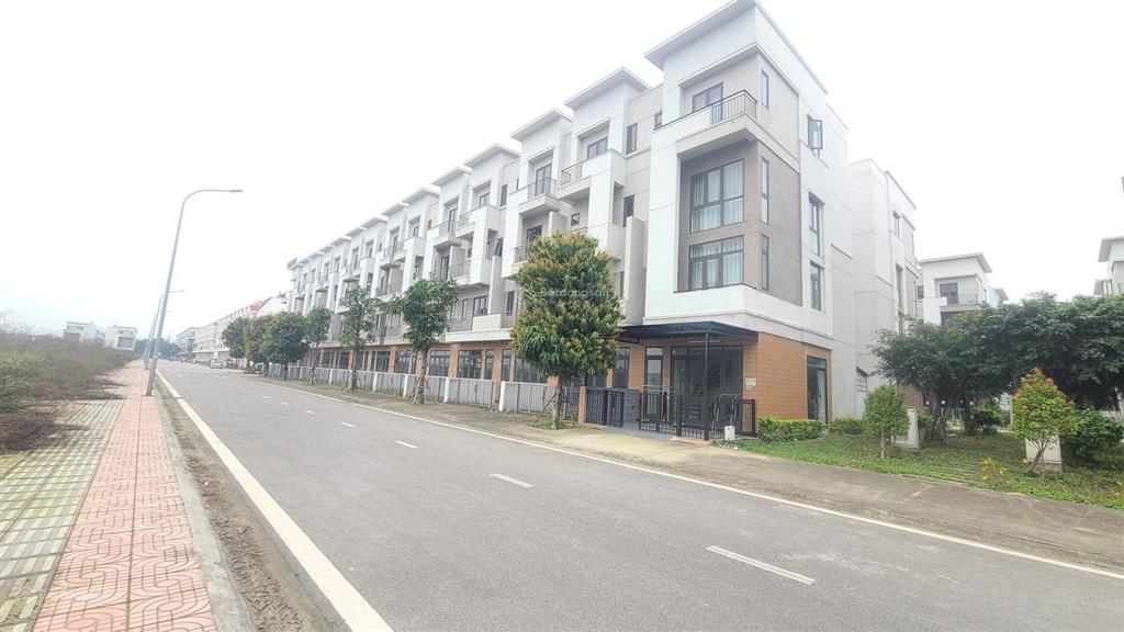 Bán nhanh căn nhà 4 tầng đã hoàn thiện có thể khai thác dòng tiền ngay, giá 7 tỷ có sổ hồng
