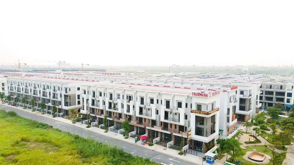 Bán nhanh căn nhà 4 tầng đã hoàn thiện có thể khai thác dòng tiền ngay, giá 7 tỷ có sổ hồng
