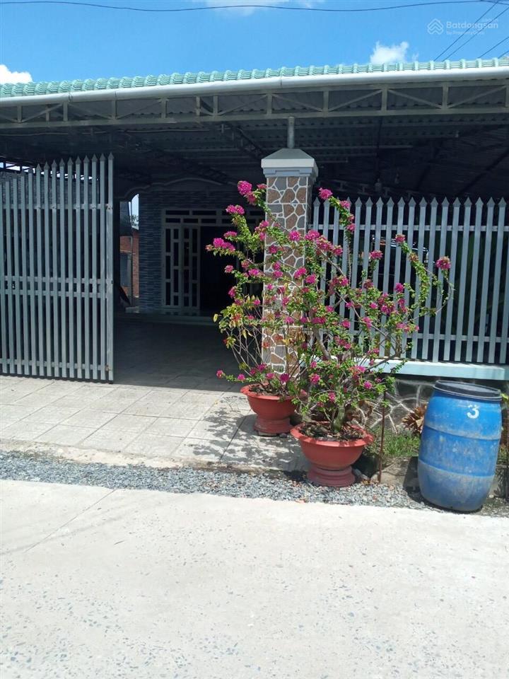 Chính chủ cần bán gấp căn nhà 3 mt gần kcn phước đông, gò dầu, tây ninh