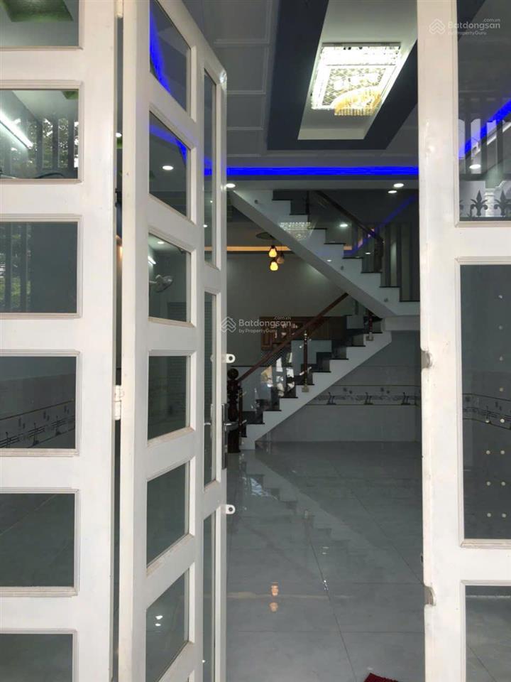 Chính chủ cần bán gấp căn nhà 1 trệt 1 lầu ngay kdc trần anh, mỹ hạnh nam, đức hòa, long an