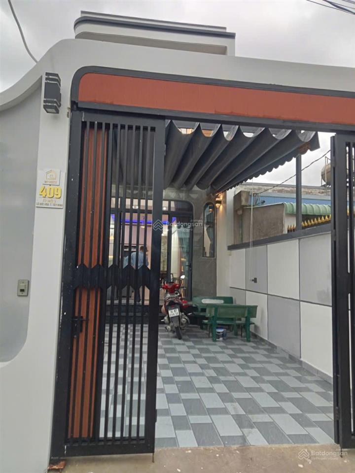 Chính chủ cần bán căn nhà đẹp không gian mở hiện đại ngay xã mỹ hạnh nam, đức hòa, long an