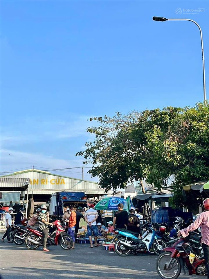 Bán nhà riêng xã hòa minh, tuy phong, 15,5 triệu / m2, 120m2, 2pn, 1wc giá siêu hời, gần biển