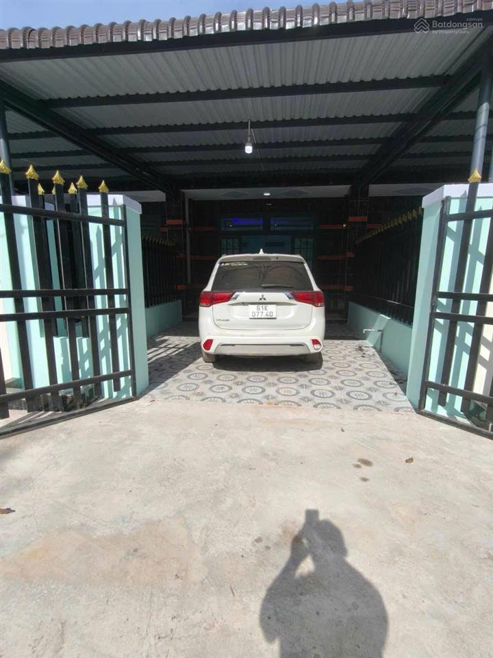 Chính chủ cần bán gấp căn nhà mặt tiền đường dh13, xã chà là, dương minh châu, tây ninh