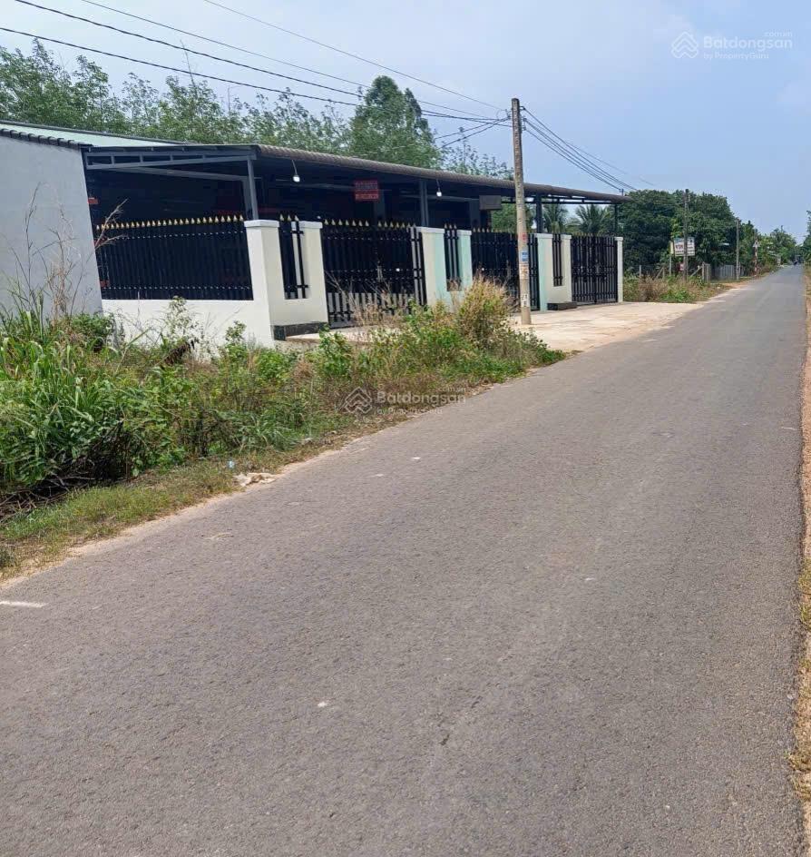 Chính chủ cần bán gấp căn nhà mặt tiền đường dh13, xã chà là, dương minh châu, tây ninh