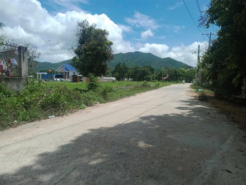 Chính chủ cần bán gấp lô đất vị trí đẹp tiềm năng ngay xã châu pha, thị xã phú mỹ, bà rịa vũng tàu