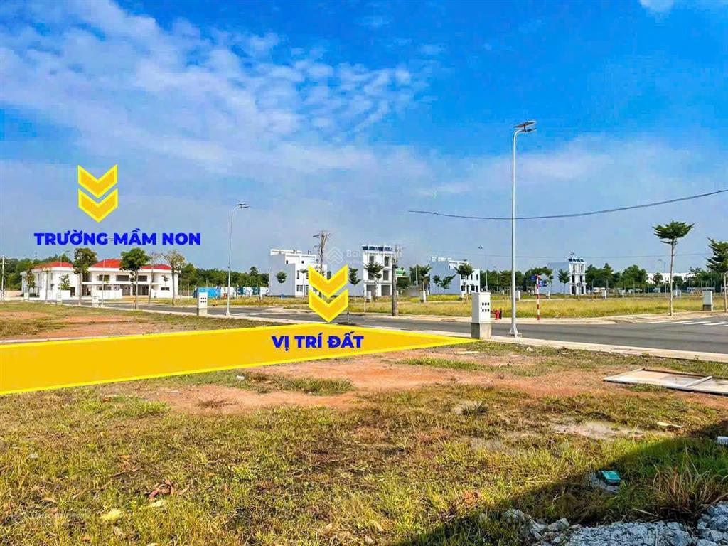 Bán đất nền tại khu đô thị bắc sài gòn, 900 triệu, 110 m2