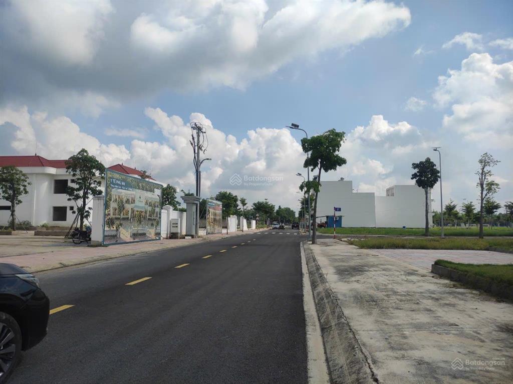 Bán đất nền tại khu đô thị bắc sài gòn, 900 triệu, 110 m2