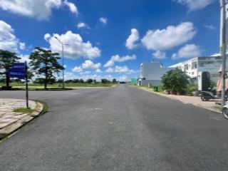 Chính chủ cần bán 2 lô nhà phố liền kề đối diện tttm  kđt happy home cà mau