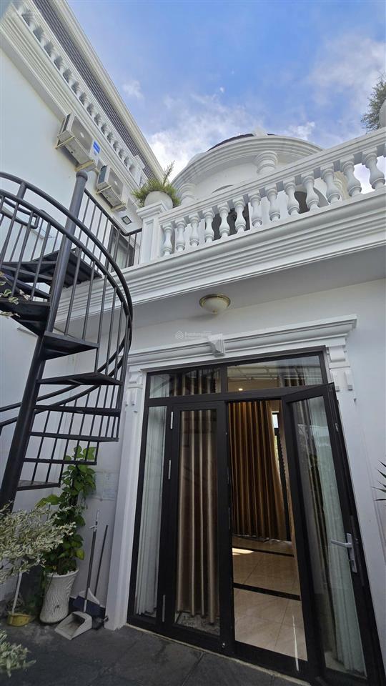 Chính chủ cần bán gấp căn nhà 3 mặt tiền ngay thị trấn long điền, long điền, bà rịa vũng tàu
