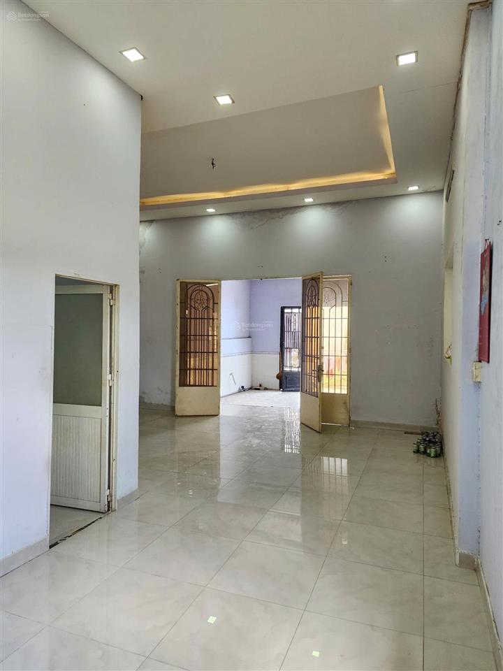 Chính chủ cần bán lô đất tặng nhà ngay xã long hiệp, bến lức, long an