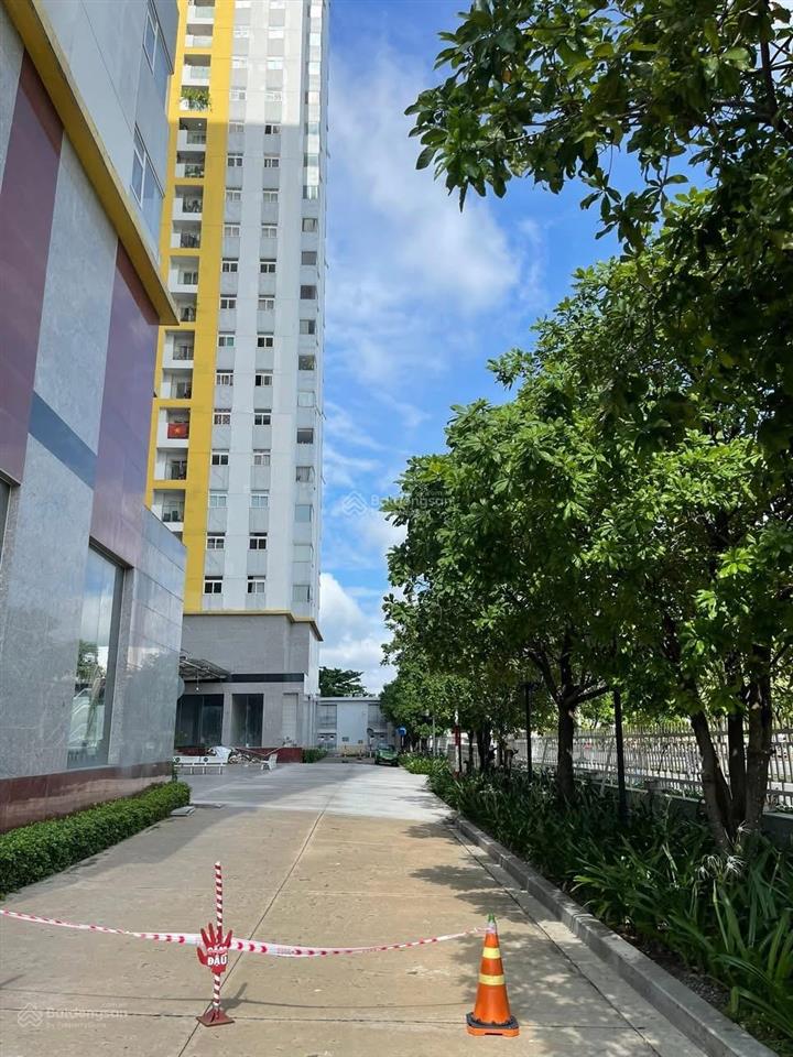 Cho thuê căn hộ city gate 3 phòng ngủ , có ít đồ điện, giá 10triệu/th