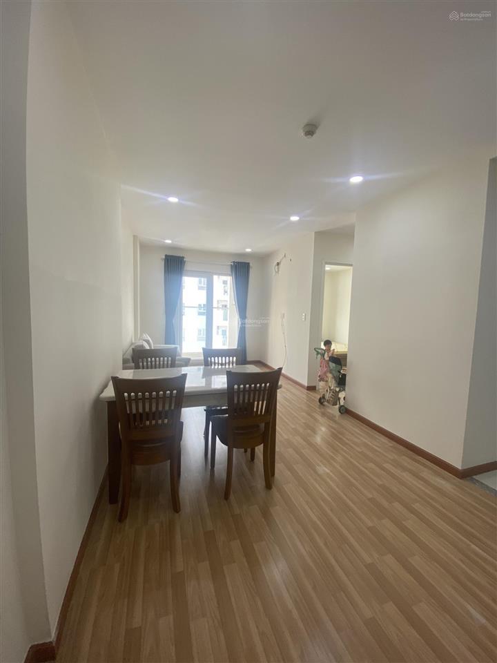 Cho thuê căn hộ q6, 2pn 72m2 giá 9,5 triệu, sẵn nội thất