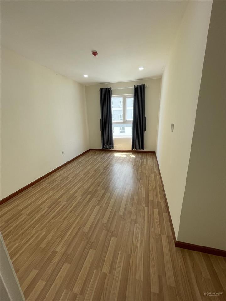 Cho thuê căn hộ trống diamond riverside, giá 8,5 triệu
