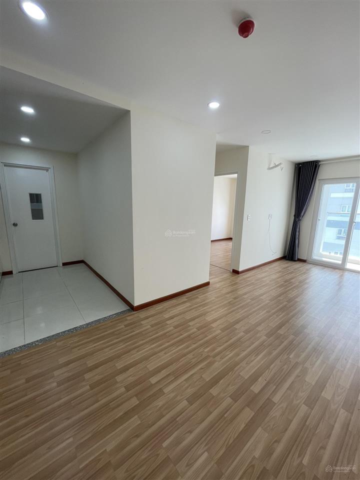 Cho thuê căn hộ trống diamond riverside, giá 8,5 triệu