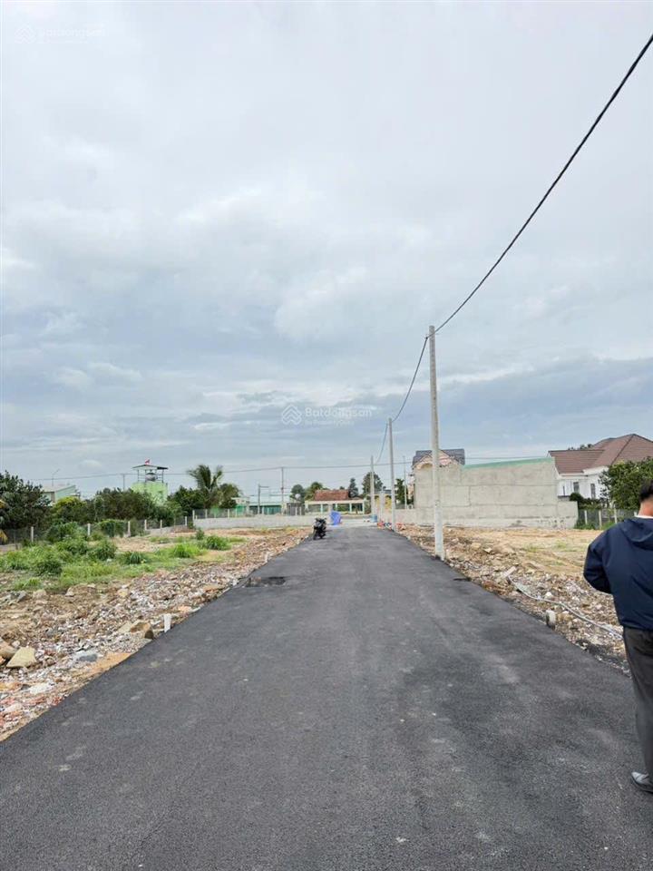 Bán đất mặt tiền kinh doanh sổ hồng riêng thổ cư đường hương lộ 15 rộng 32m  f0 chỉ từ 980tr