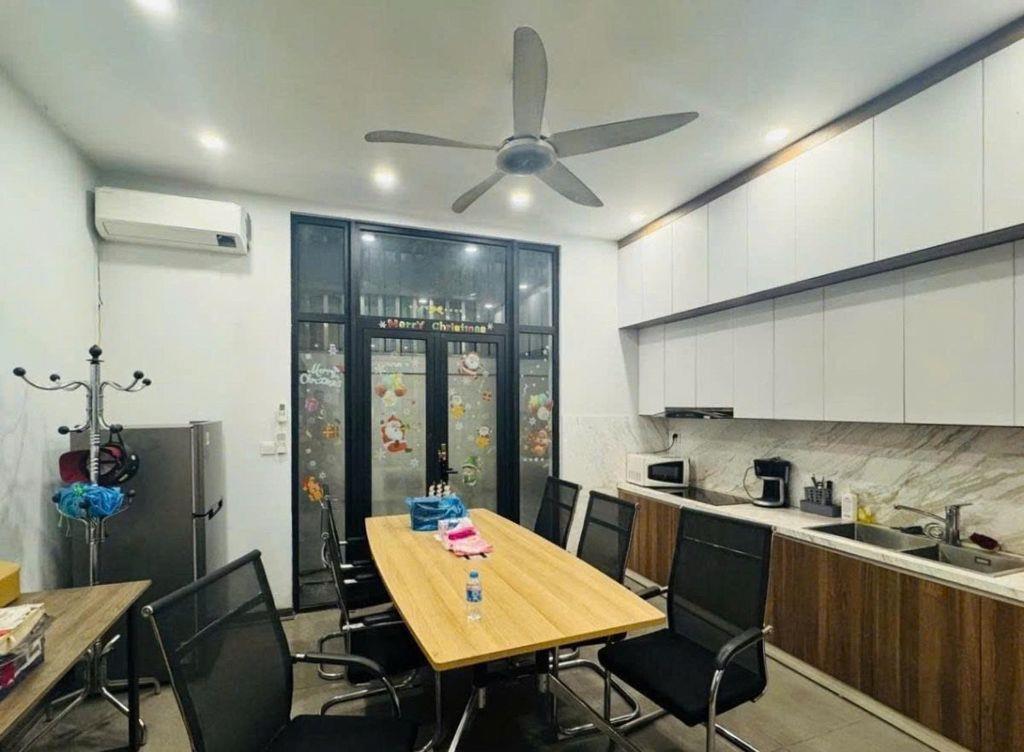 Bán liền khề KĐT Đại Kim, Nguyễn Xiển 75m2, 5 Tầng, Giá 27 Tỷ