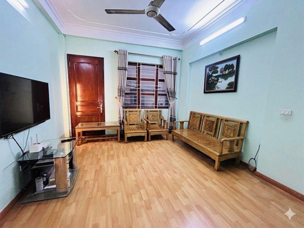 Bán nhà Lô Góc Văn Quán 50m mt4m 4t,ô tô qua nhà,mặt ngõ thông,vừa ở vừa kinh doanh,