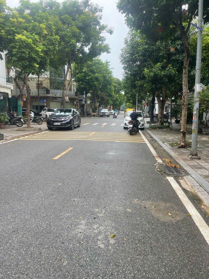 Biệt thự 205m mt10m 4 tầng KDT Văn Phú đẳng cấp sống, Kinh doanh tuyệt với