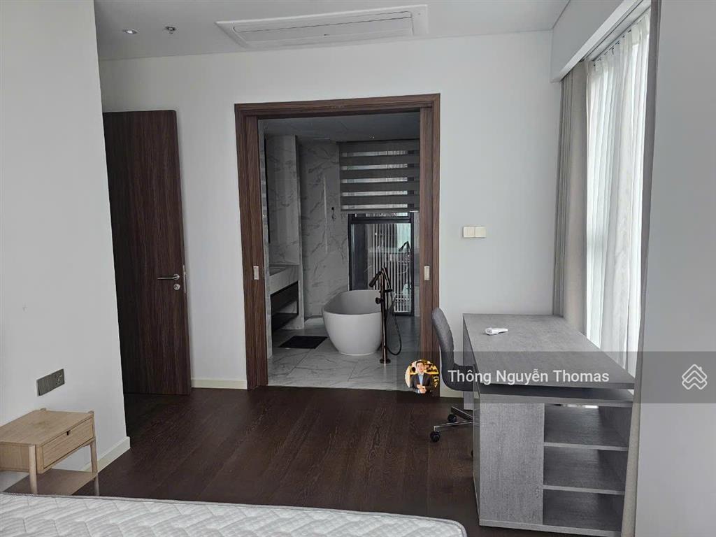 The crest residence bán 2pn căn góc diện tích lớn, 2 mặt view thoáng, sẵn hd thuê