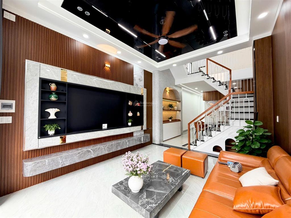 Nhà lầu shr thổ cư đã hoàn công
