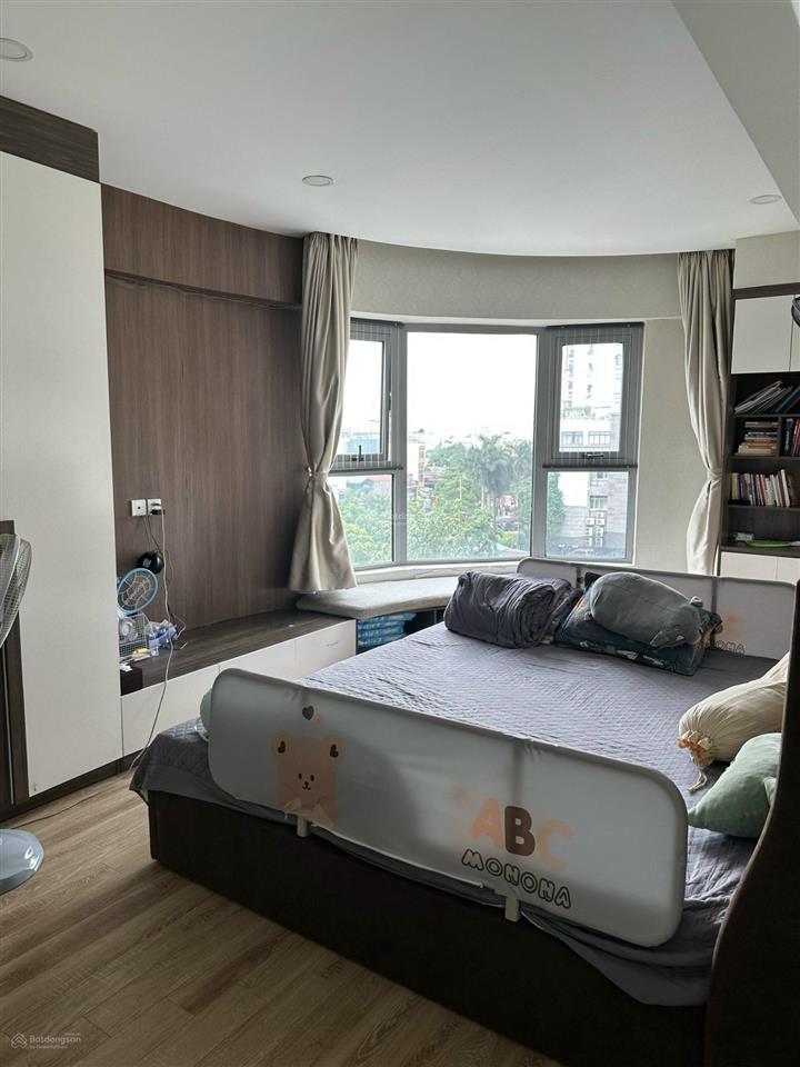 Bán căn hộ chung cư sổ đỏ chính chủ tại toà ip1, 360 giải phóng, 10,5 tỷ, 124 m2, hàng hiếm uy tín