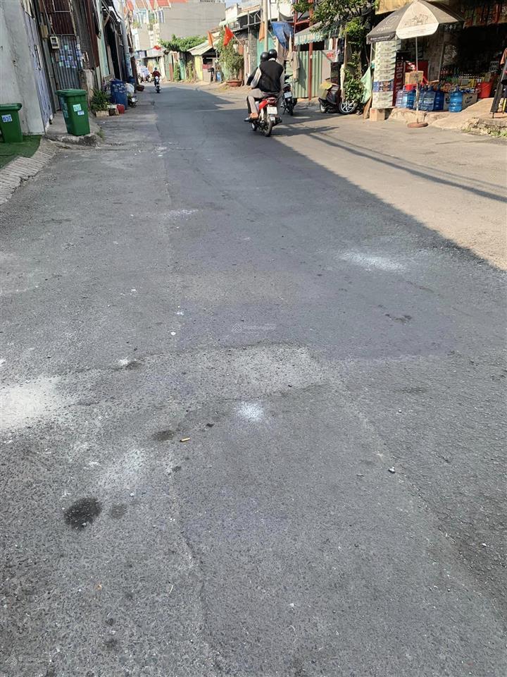 86m2 ngang 4m, hẻm 5m, cấp 4 sát đường vành đai 2