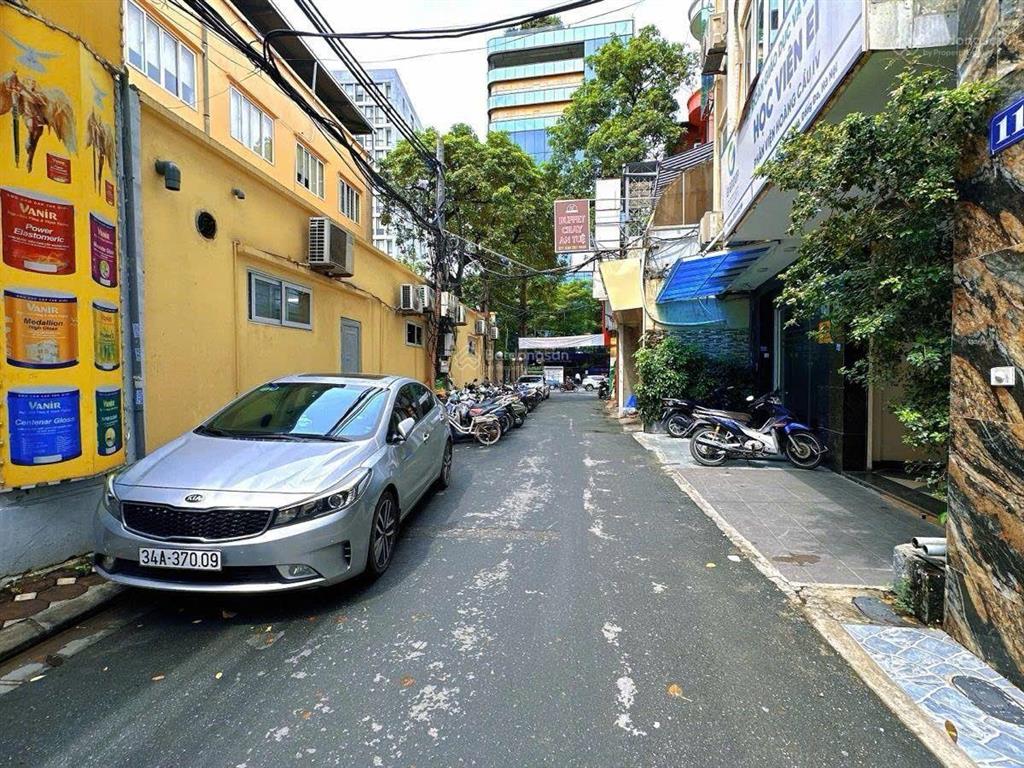 Bán tòa nhà văn phòng thái hà 100m2 xây 7 tầng thang máy thiết kế văn phòng đang cho thuê 100tr