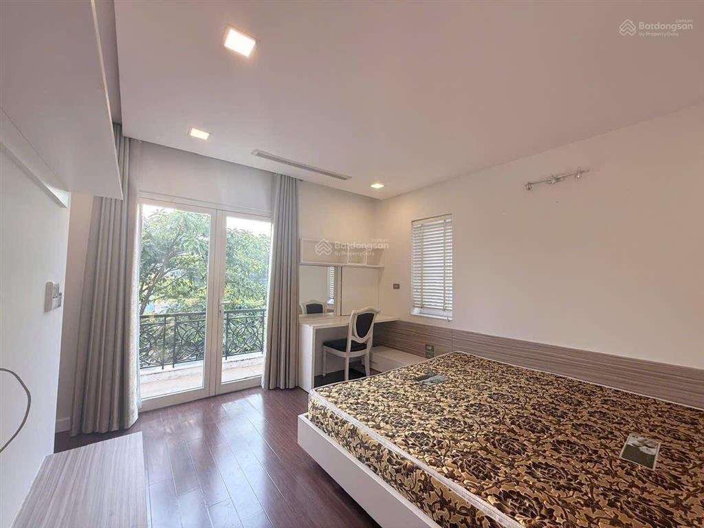 Bán nhà biệt thự hoa phượng 7 vinhomes riverside sông trước nhà thu hút tài lộc 180m nhà ở ngay