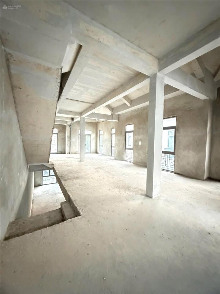 Bán biệt thự hướng dương vinhomes riverside harmony 208m 4 tầng mặt tiền 9m khu vip doanh nhân sịn.