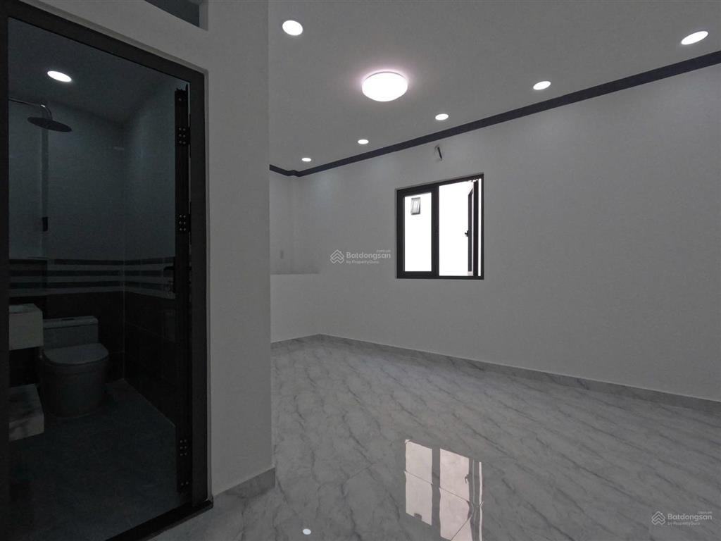 Bán nhà mới diện tích khủng 114.5m2| thiết kế 4 tầng| có sân vườn thoáng mát, đường mai hắc đế q8