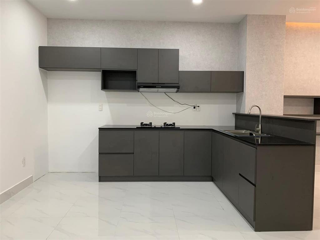 Bán nhà mặt tiền sổ riêng, 4 tầng, ngang 5m dài 20m, kdc phú lợi, đối diện công viên thoáng mát