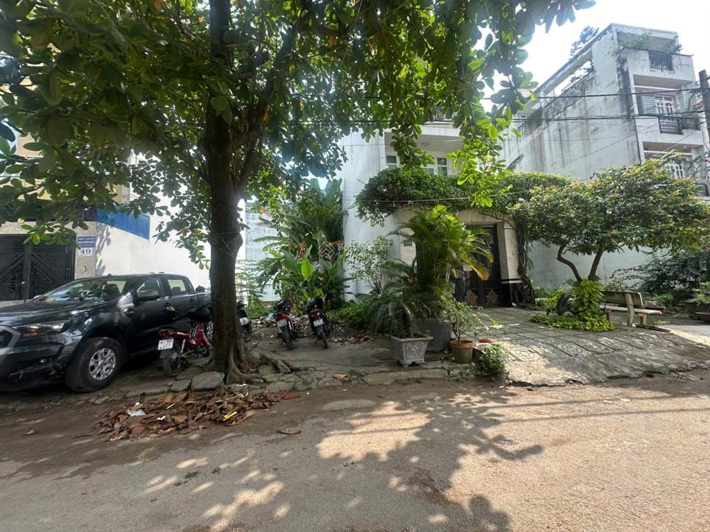 Nền đất mt đường lớn 20m đối diện công viên|dt 4m x 20.5m| kdc lê bôi, phạm thế hiển, quận 8