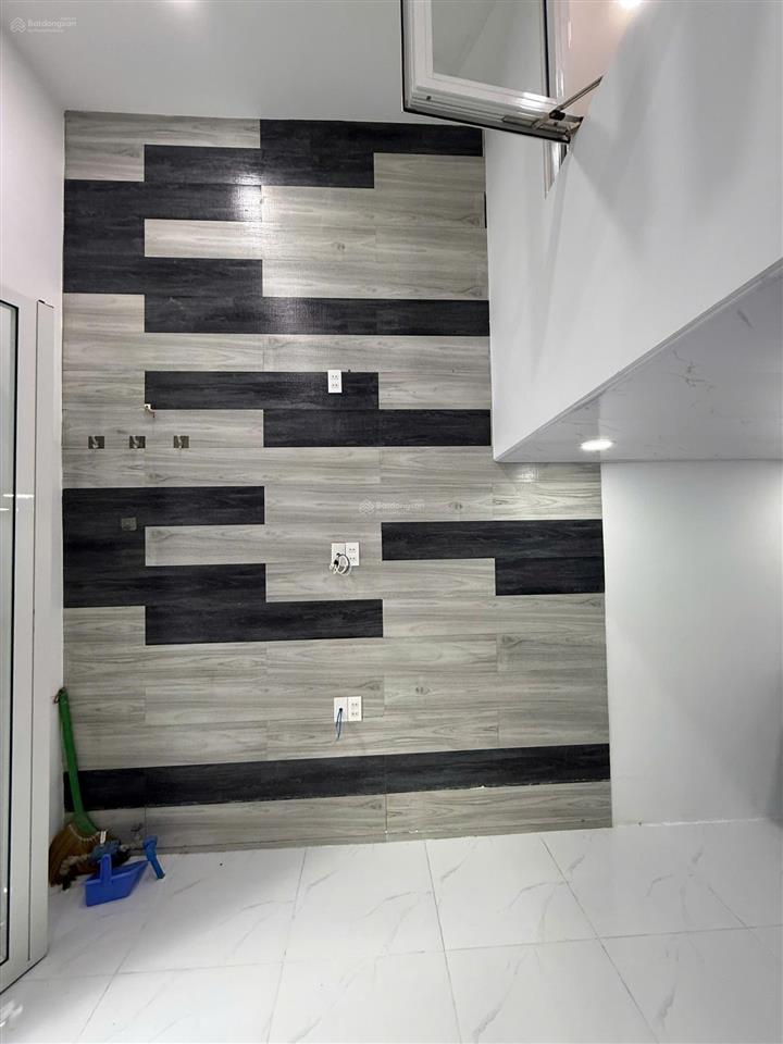 Bán nhà mới tặng nội thất 2 phòng ngủ gần chung cư green river phạm thế hiển, quận 8