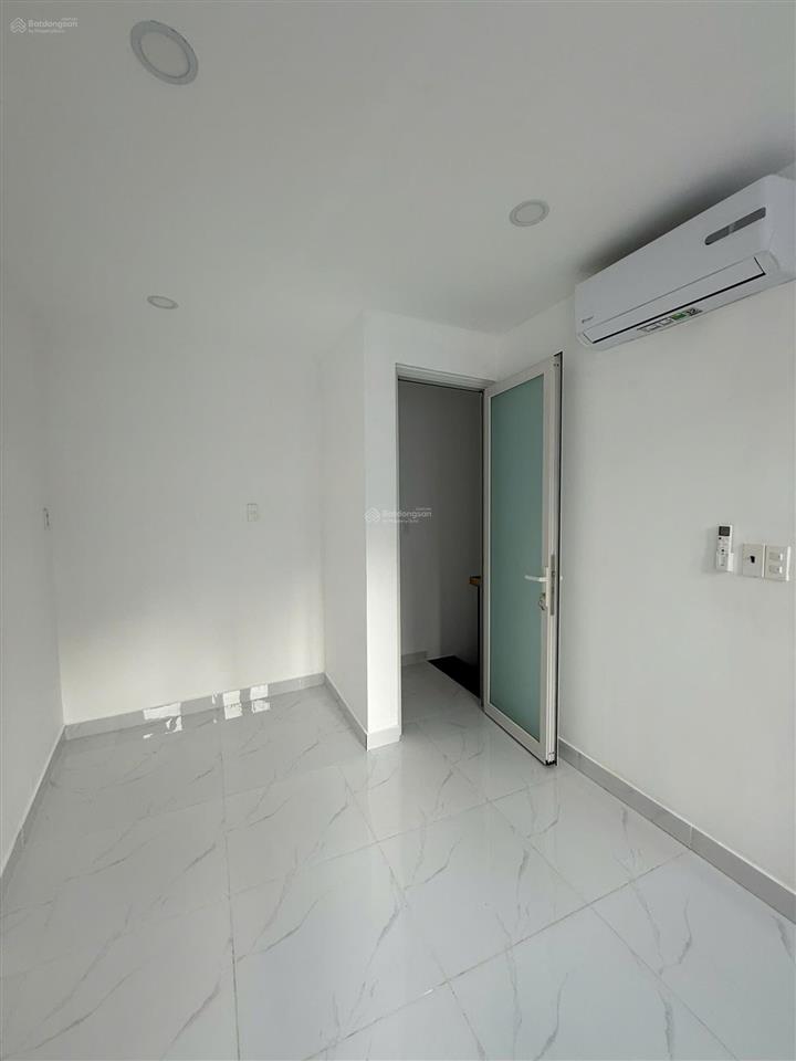 Bán nhà mới tặng nội thất 2 phòng ngủ gần chung cư green river phạm thế hiển, quận 8