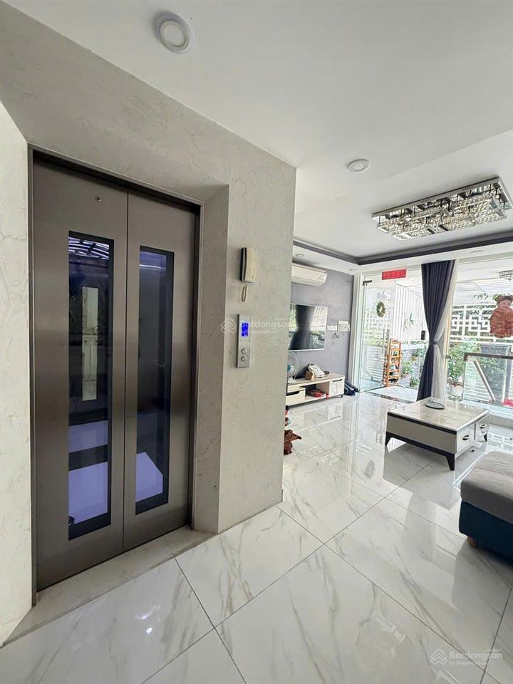 Hàng hiếm! nhà mặt kdc đại phúc, thiết kế hiện đại có hầm, 3 tầng, sân thượng