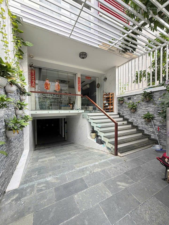 Hàng hiếm! nhà mặt kdc đại phúc, thiết kế hiện đại có hầm, 3 tầng, sân thượng