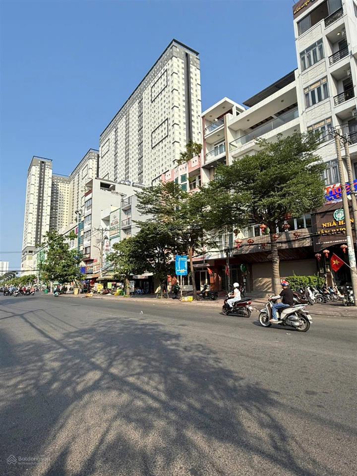 Hàng hiếm! bán quỹ đất 553m2 xây tòa nhà, căn hộ mặt tiền đường chính tạ quang bửu quận 8