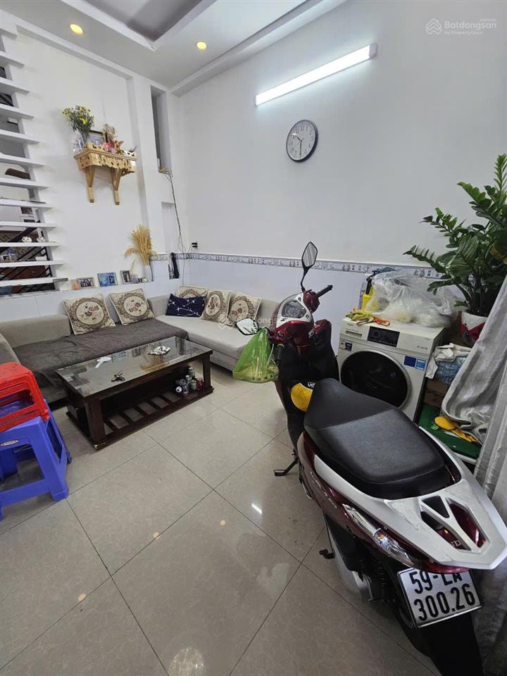 Bán gấp! nhà 4 tầng còn mới tặng kèm nội thất cơ bản| hẻm 1 xẹt đường phạm thế hiển quận 8