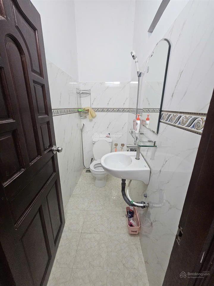 Bán gấp! nhà 4 tầng còn mới tặng kèm nội thất cơ bản| hẻm 1 xẹt đường phạm thế hiển quận 8