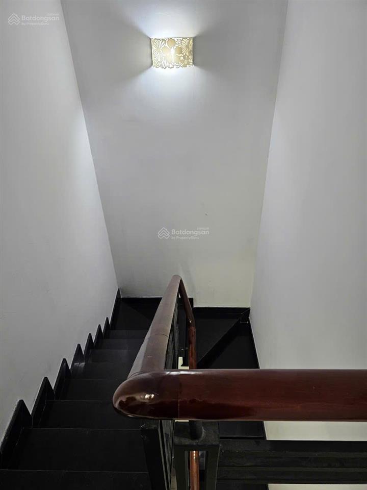 Bán gấp! nhà 4 tầng còn mới tặng kèm nội thất cơ bản| hẻm 1 xẹt đường phạm thế hiển quận 8