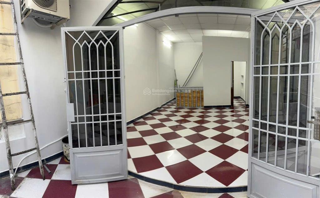 Nhà giá tốt diện tích rộng gần 40m2 hiện hữu, 2 tầng, hẻm thông thoáng, đường dương bá trạc quận 8